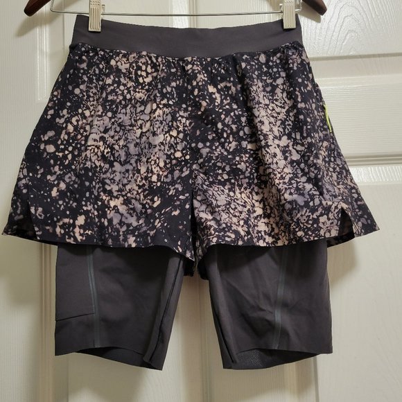 COPY - Lululemon 2-in-1 SHR Short 6" - Picture 1 of 11